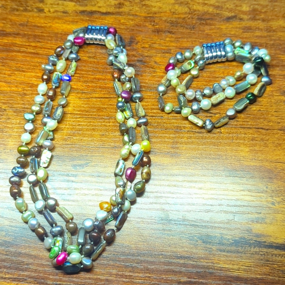 Mixed stone necklace and bracelet set